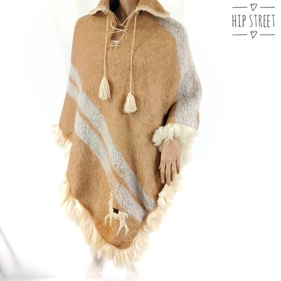 Vintage Peruvian Lace Up Neck Woven Alpaca Wool Fur Trim Applique Poncho